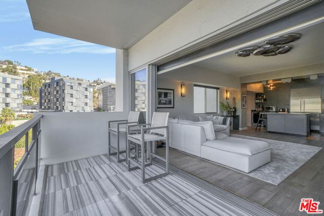 $7,500 | 1155 North La Cienega Boulevard, Unit 1114, West Hollywood, CA 90069