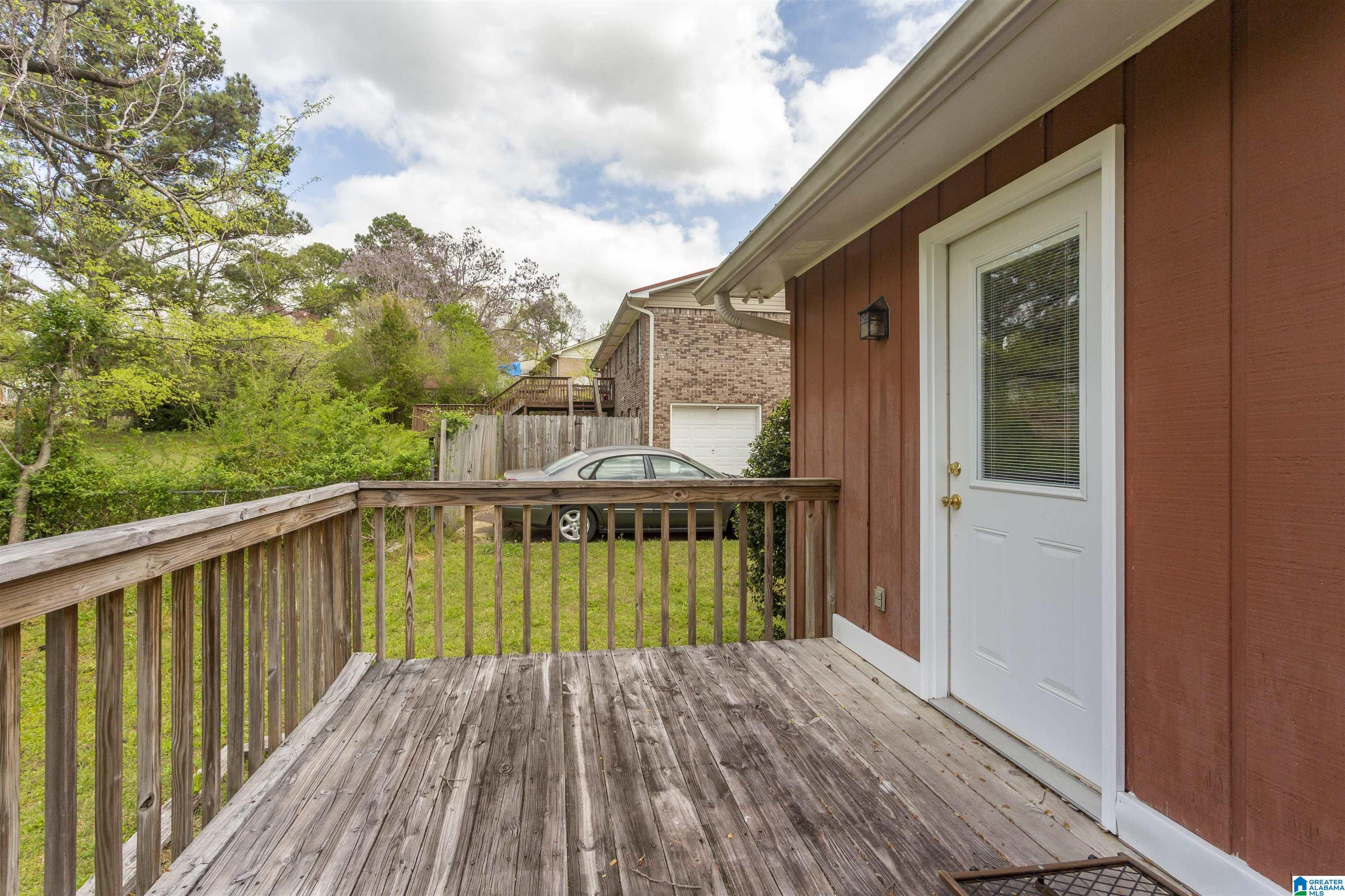 422 13th Place Pleasant Grove, AL 35127 - Photo 4 of 28