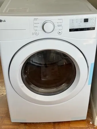 $2,300 | 40 Bourne Street, Unit 2, Bristol, RI 02809