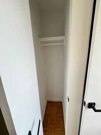 $2,300 | 40 Bourne Street, Unit 2, Bristol, RI 02809