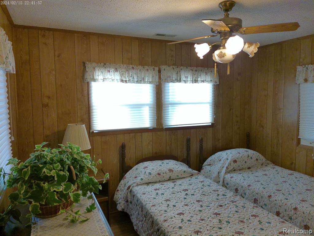 2305 Ridge Road White Lake, MI 48383 - Photo 21 of 30 Gallery Image 21