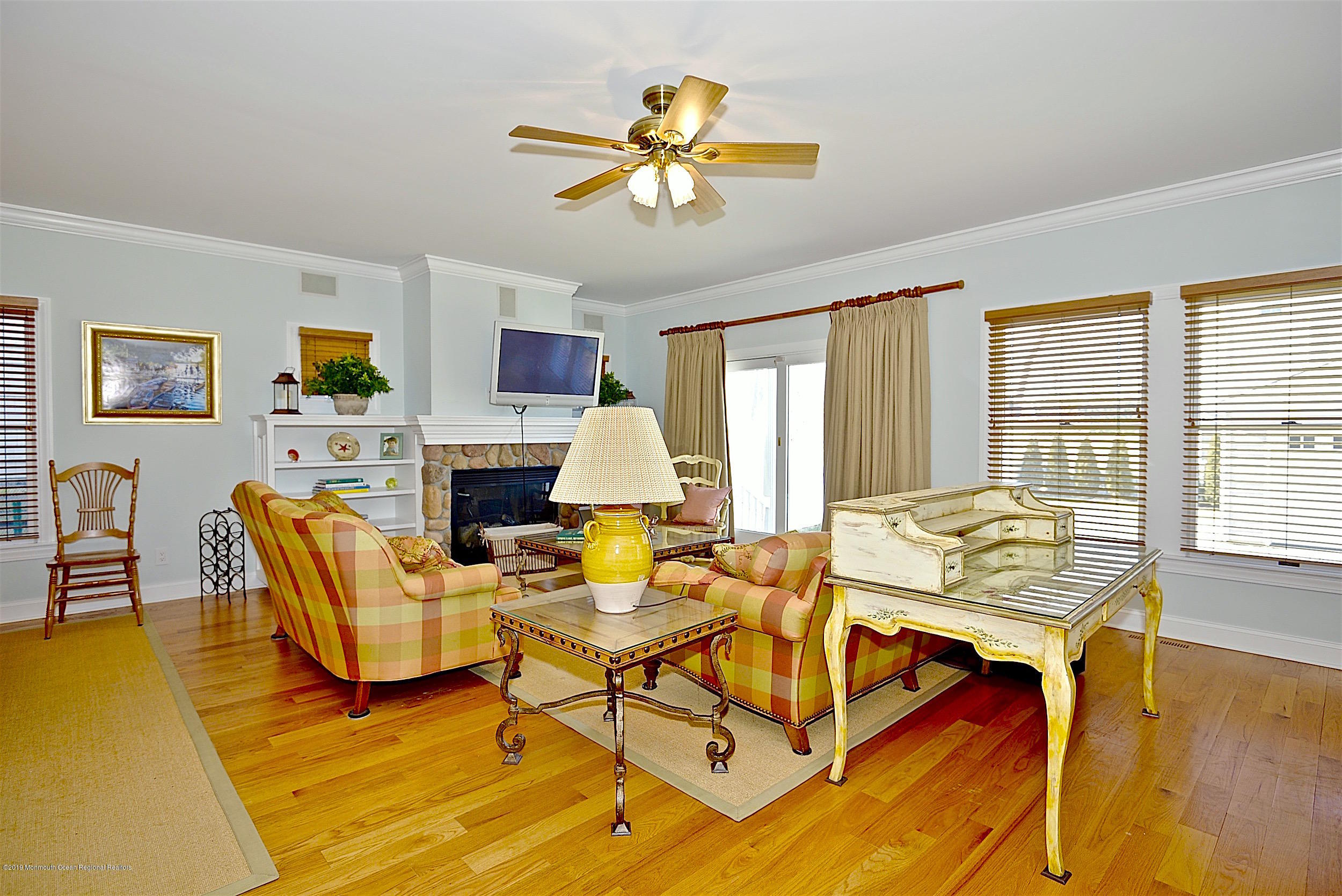 209 1st Avenue Spring Lake, NJ 07762 - Photo 4 of 19 5