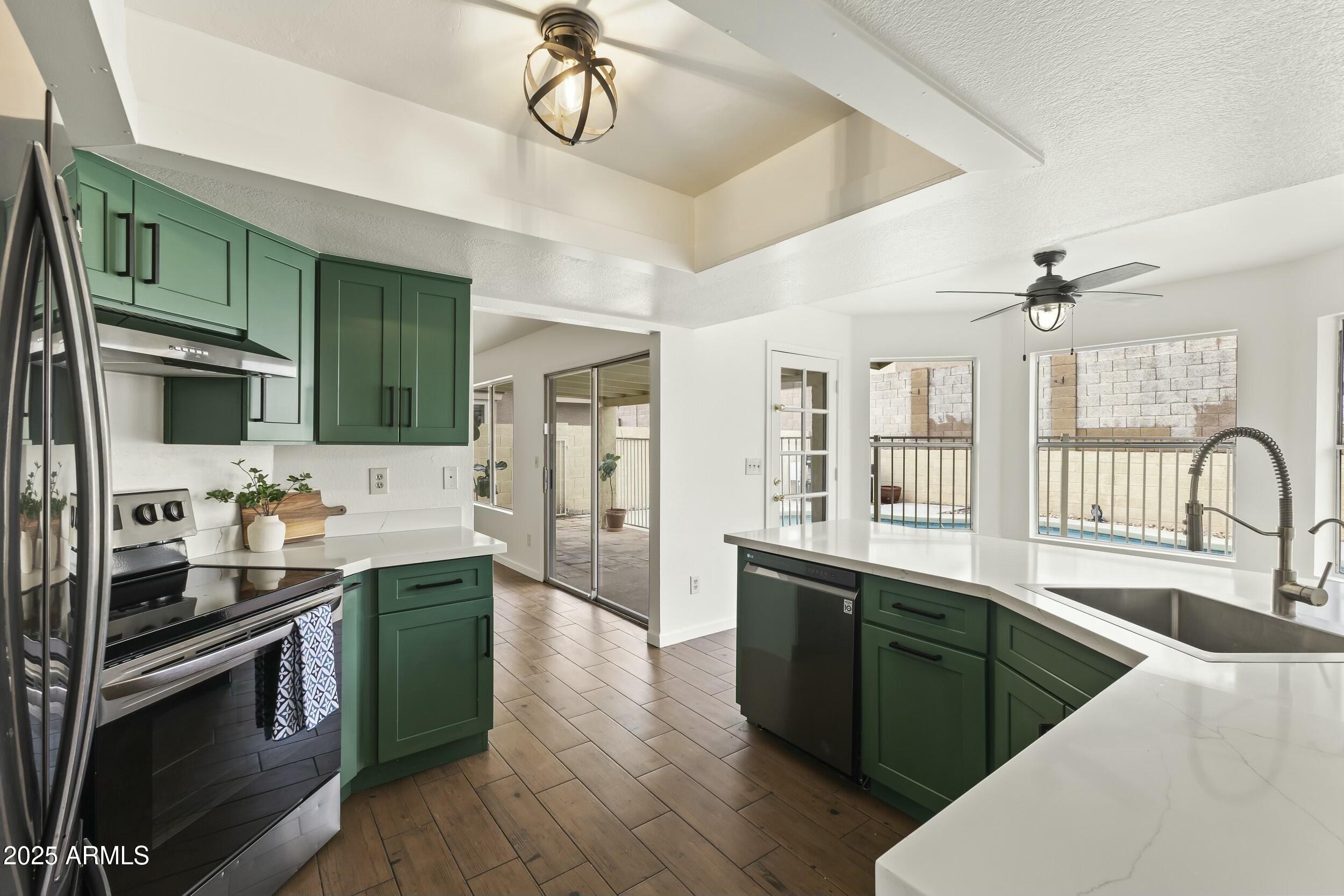 4306 East Frye Road Phoenix, AZ 85048 - Photo 9 of 34 tempImage4AhwgO