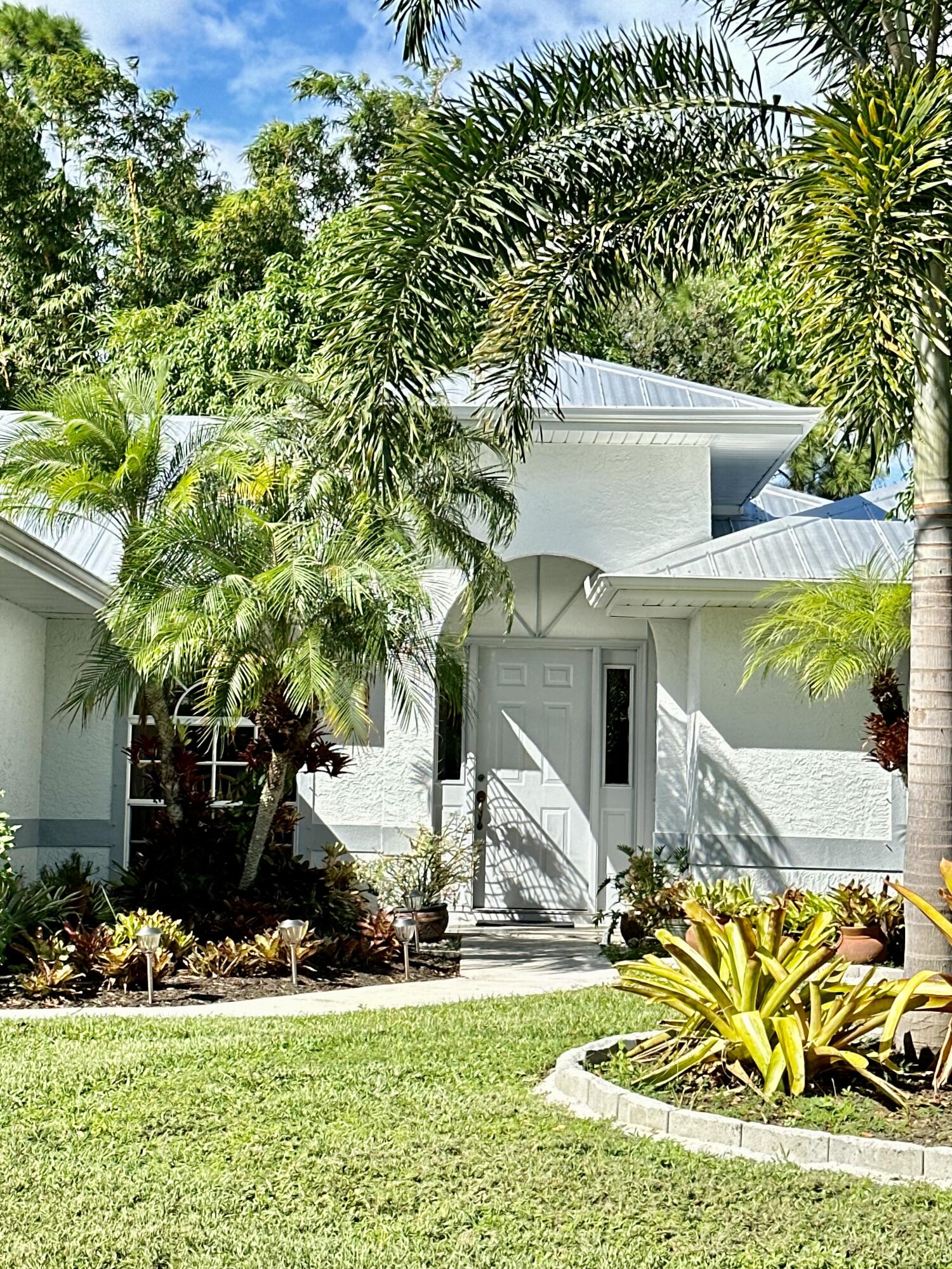 2279 Southeast Blossom Road Port St. Lucie, FL 34952 - Photo 27 of 38 645F2EF4-4A0B-462C-B735-4B99EF668B33