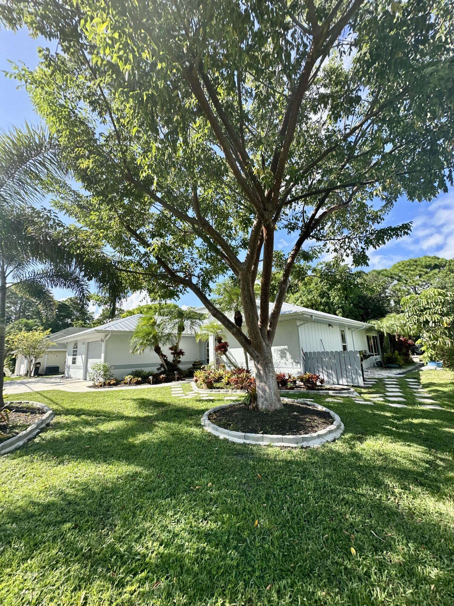 2279 Southeast Blossom Road Port St. Lucie, FL 34952 - Photo 28 of 38 C5B9DE1B-A51A-40F8-B488-42910B1B03C1
