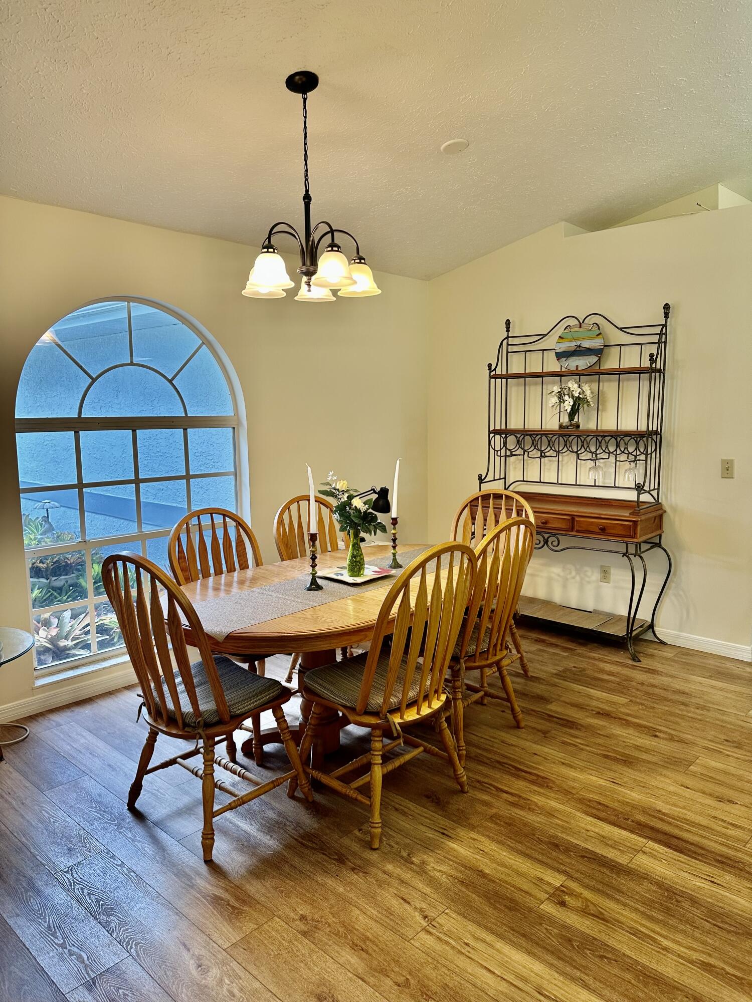 2279 Southeast Blossom Road Port St. Lucie, FL 34952 - Photo 6 of 38 Formal Dining Area