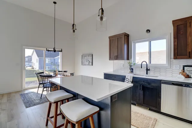 $334,584 | 2517 36th Avenue South, Moorhead, MN 56560