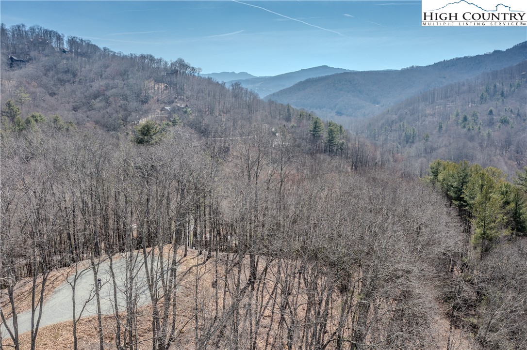 En C-125 En C-125 Springwater Ln  