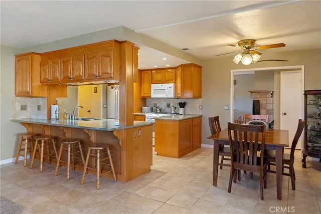 $825,000 | 810 Forest Templeton Ca, Templeton, CA 93465