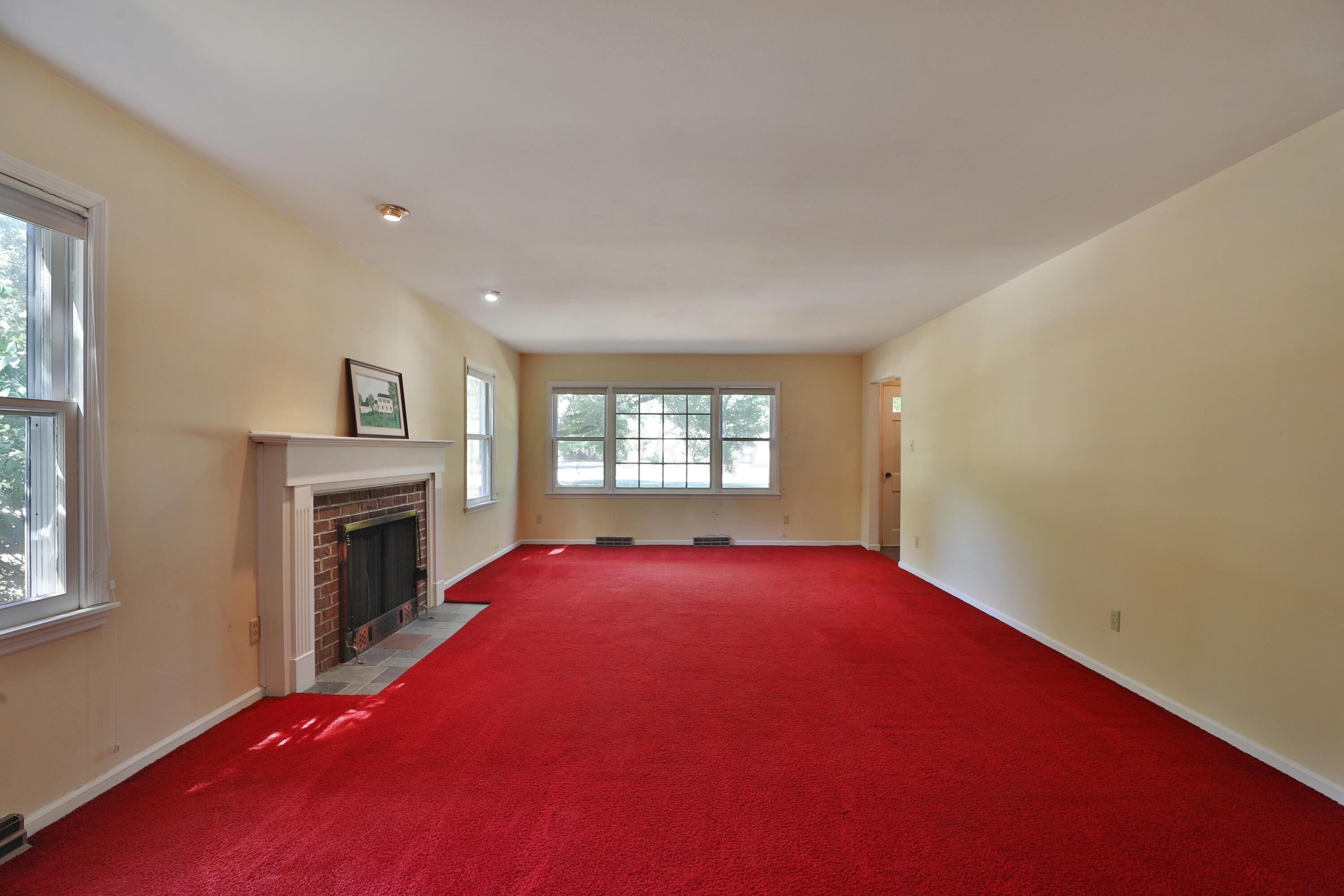 7646 Lee Road Westerville, OH 43081 - Photo 9 of 54 Formal Living Room
