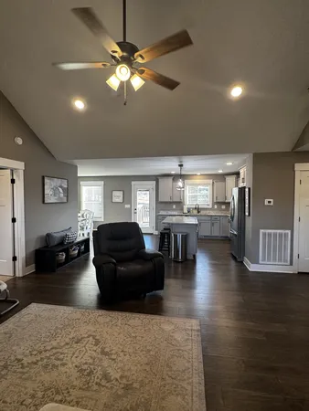 $415,000 | 528 Womack Road, Bethpage, TN 37022
