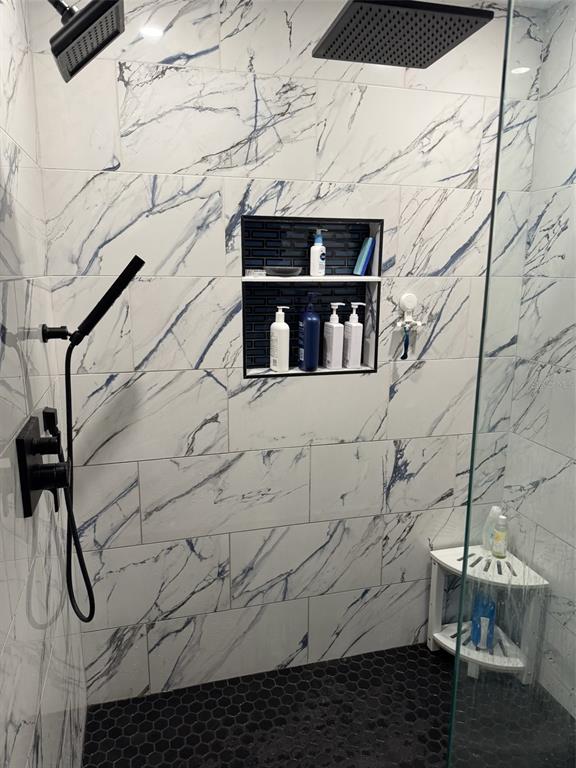 6812 Arbor Oaks Drive Bradenton, FL 34209 - Photo 20 of 29 a view of wooden floor in kitchen