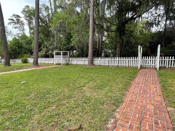 $3,500 | 1403 Northwest 9th Avenue, Gainesville, FL 32605
