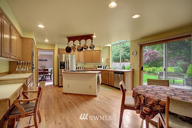 14830 161st Court Southeast Renton, WA 98059 - Photo 6 of 15 Gallery Image 6
