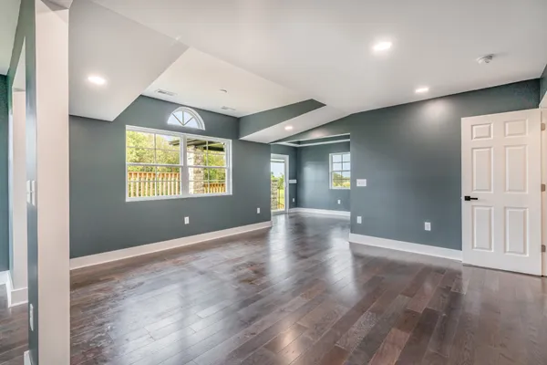 $600,000 | 5837 Rocky Mound Road, Westmoreland, TN 37186