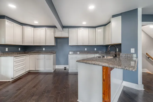 $600,000 | 5837 Rocky Mound Road, Westmoreland, TN 37186