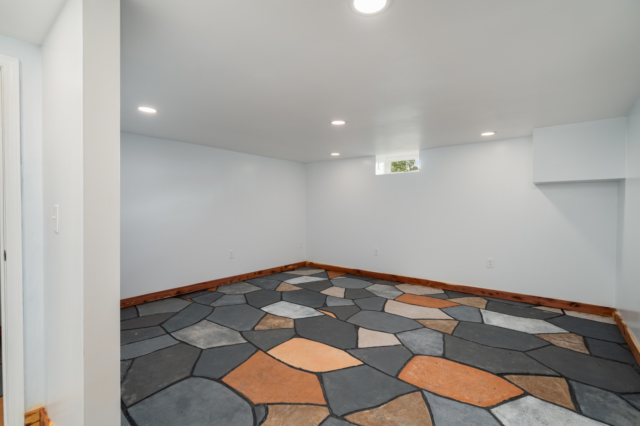 5837 Rocky Mound Road Westmoreland, TN 37186 - Photo 32 of 41 an empty room with wooden floor