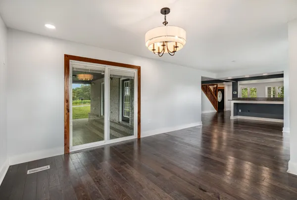 $600,000 | 5837 Rocky Mound Road, Westmoreland, TN 37186