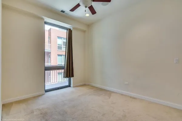 $1,975 | 2035 South Indiana Avenue, Unit 404, Chicago, IL 60616