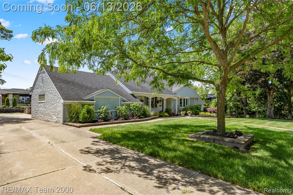 137 North Brady Road Dearborn, MI 48124 - Photo 1 of 72