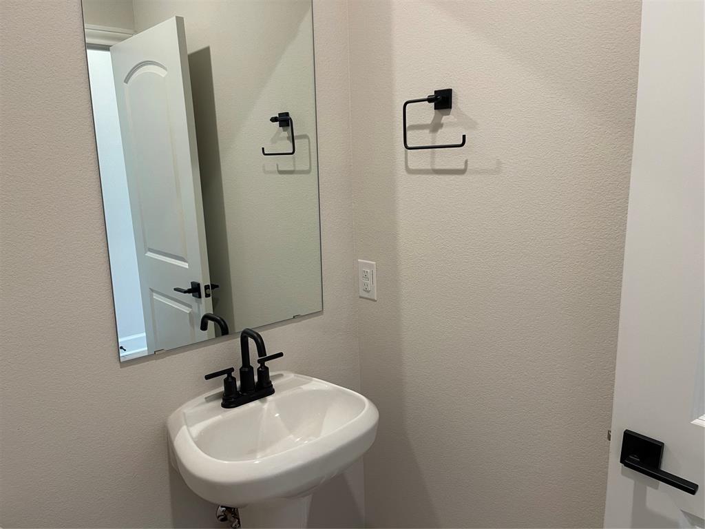 1411 Windemere Way Princeton, TX 75407 - Photo 4 of 23