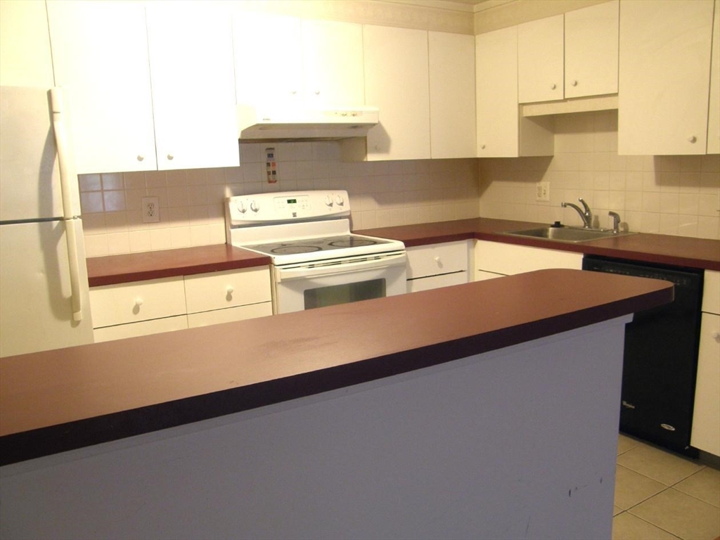 346 Neponset Street, Unit F Canton, MA 02021 - Photo 9 of 16