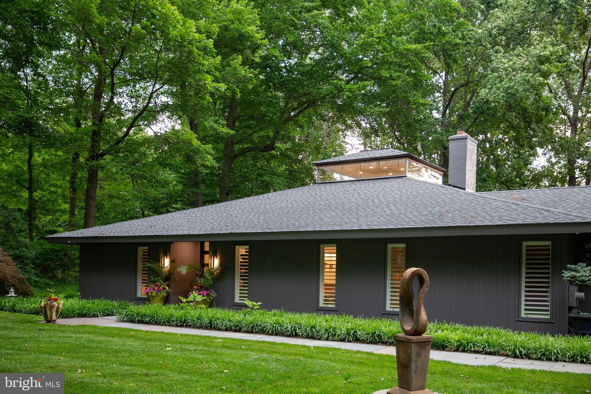 35 Raven Rock Rosemont Road Stockton, NJ 08559 - Photo 28 of 61 a front view of a house with garden