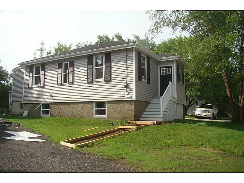 1266 West Shore Road Warwick, RI 02889 - Photo 1 of 12 Exterior Front.