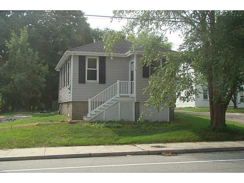 1266 West Shore Road Warwick, RI 02889 - Photo 2 of 12 Exterior Front.