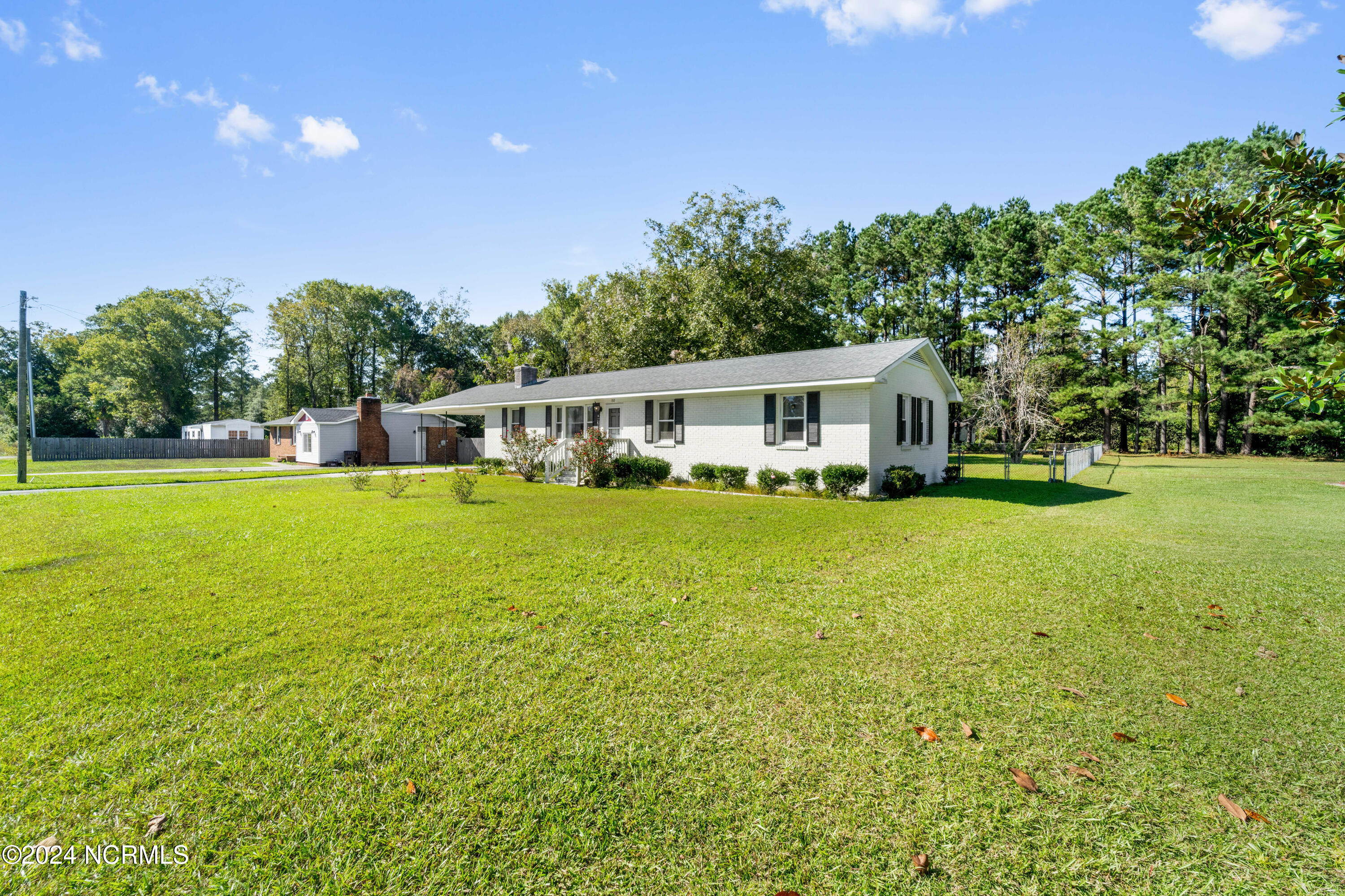 192 Summersill School Road Jacksonville, NC 28540 - Photo 33 of 38 Front
