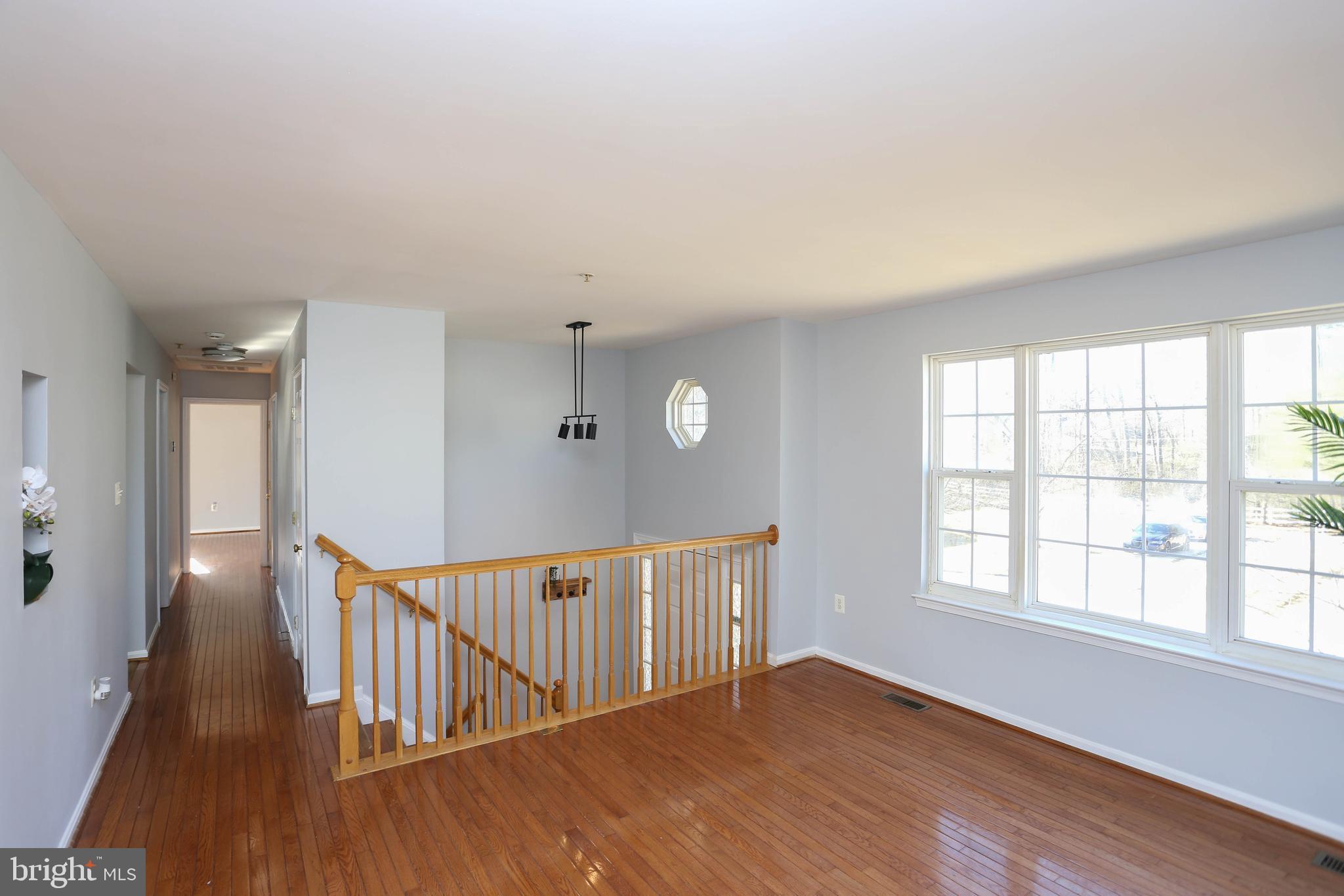 7816 Colonial Lane Clinton, MD 20735 - Photo 5 of 45 Gallery Image 5