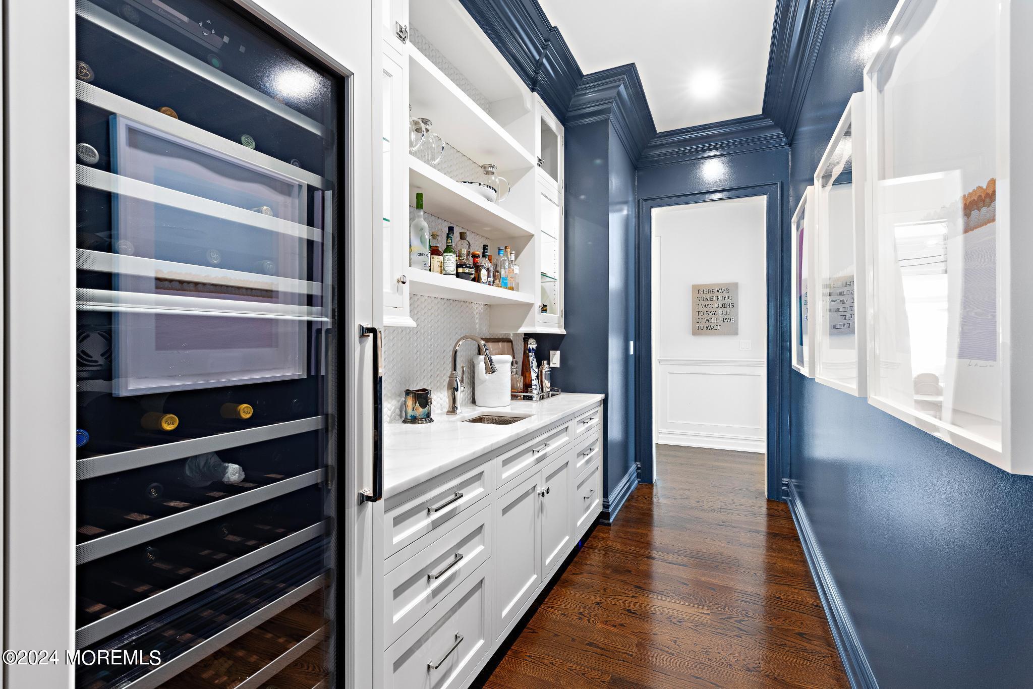 20 Conover Lane Rumson, NJ 07760 - Photo 12 of 80 20 Conover Billiard Bar