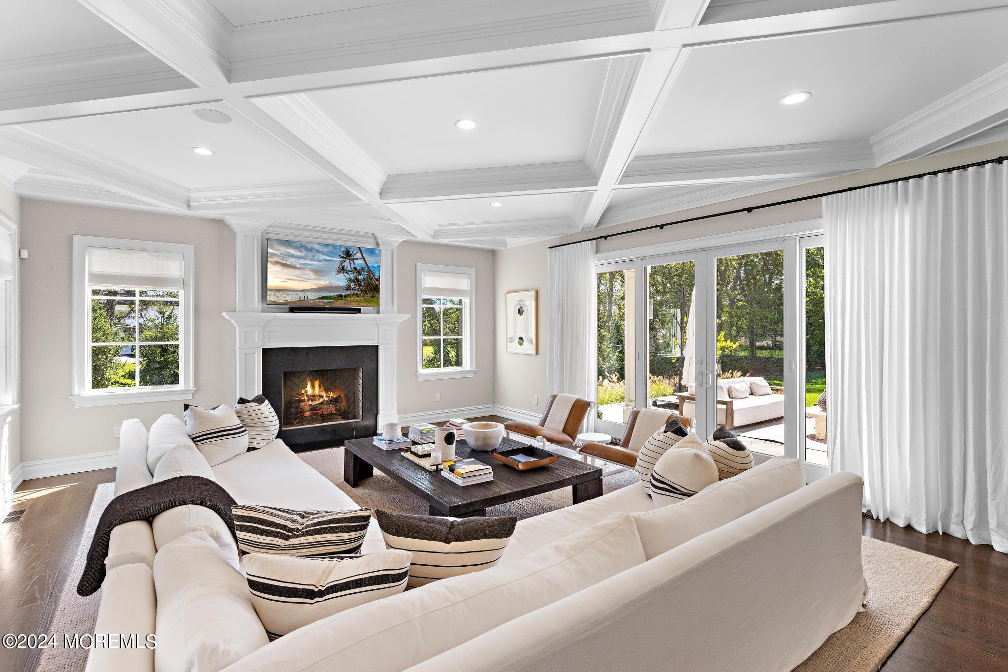 20 Conover Lane Rumson, NJ 07760 - Photo 18 of 80 20 Conover Kitchen