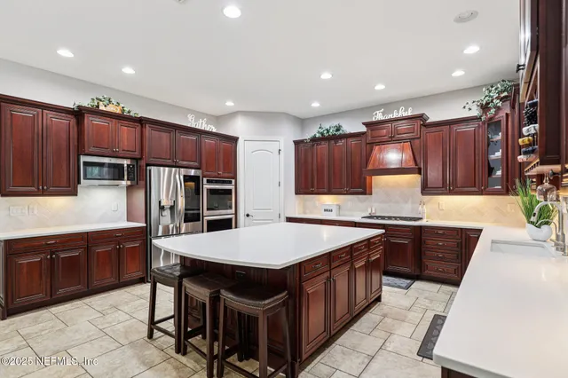 a view of a livingroom and dining room