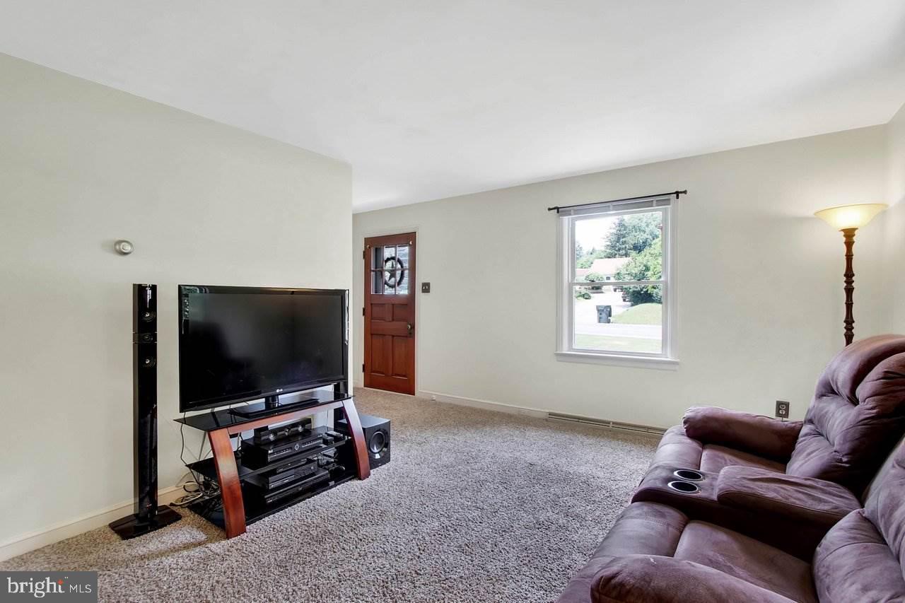 3360 East Prospect Road York, PA 17402 - Photo 4 of 25 Gallery Image 4