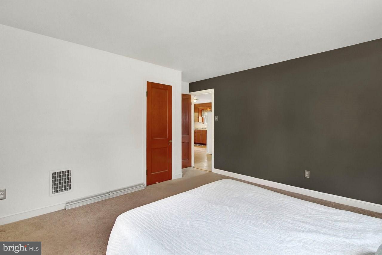 3360 East Prospect Road York, PA 17402 - Photo 9 of 25 Gallery Image 9