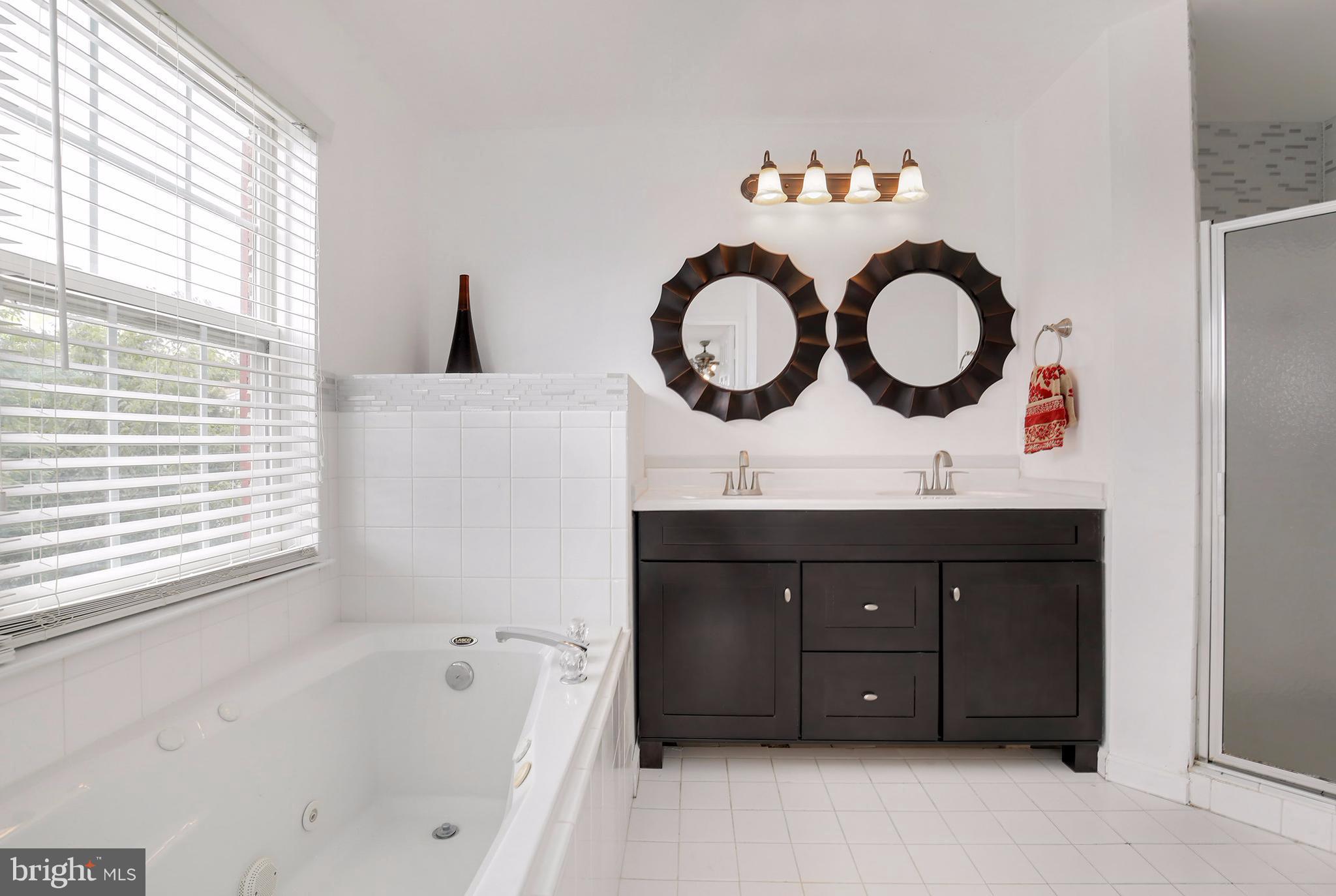 3318 Oxon Run Road Southeast Washington, DC 20032 - Photo 17 of 30 Bath (Master)