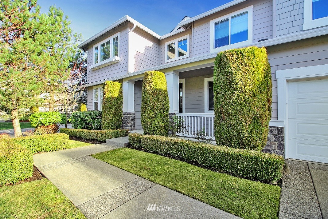 27640 Maple Ridge Way Southeast Maple Valley, WA 98038 - Photo 2 of 25