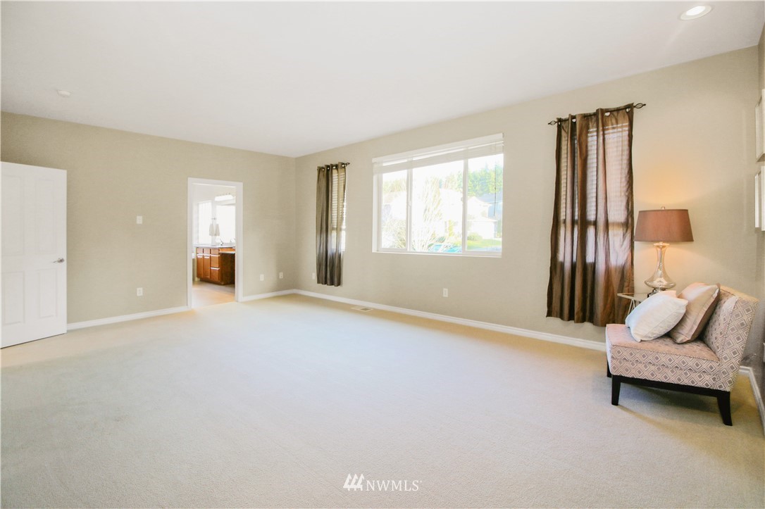27640 Maple Ridge Way Southeast Maple Valley, WA 98038 - Photo 16 of 25