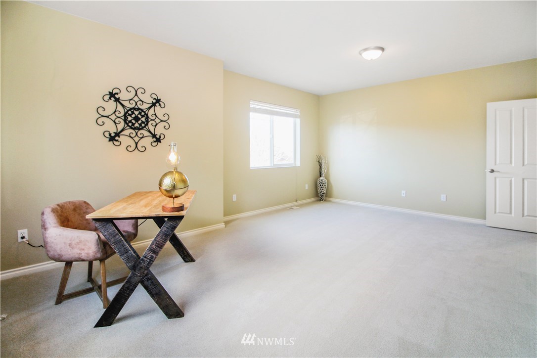 27640 Maple Ridge Way Southeast Maple Valley, WA 98038 - Photo 19 of 25