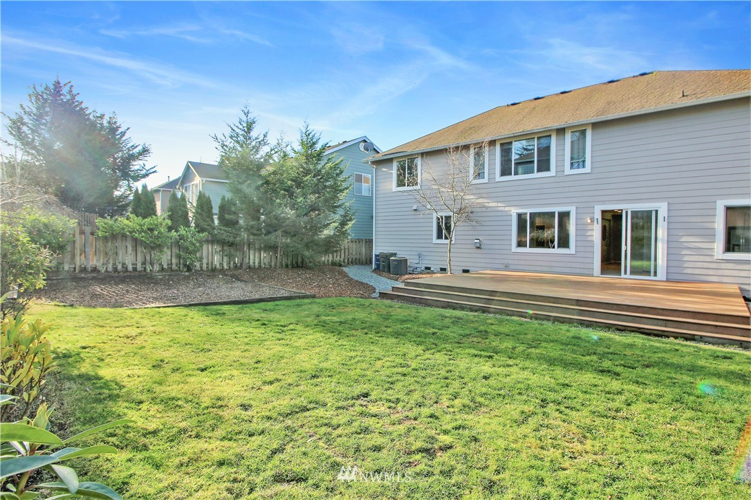 27640 Maple Ridge Way Southeast Maple Valley, WA 98038 - Photo 22 of 25