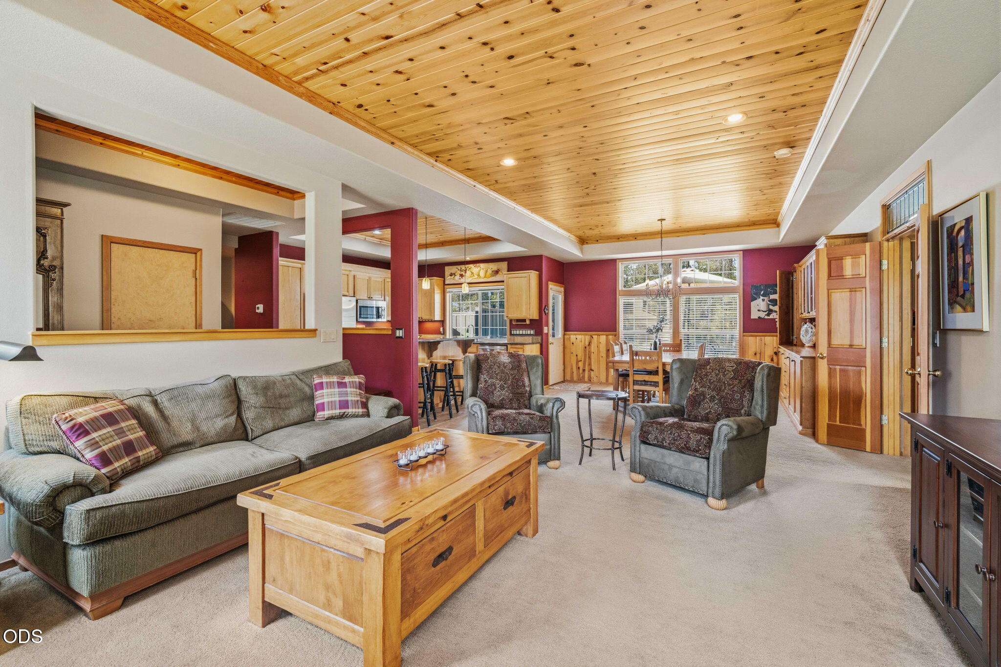 57719 Poplar Lane Sunriver, OR 97707 - Photo 9 of 46