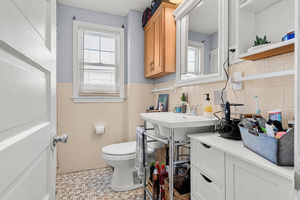 8-10 Russell Road Winchester, MA 01890 - Photo 23 of 39