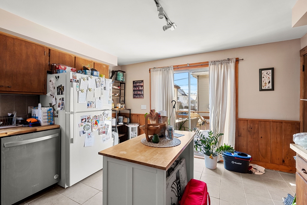 8-10 Russell Road Winchester, MA 01890 - Photo 5 of 39