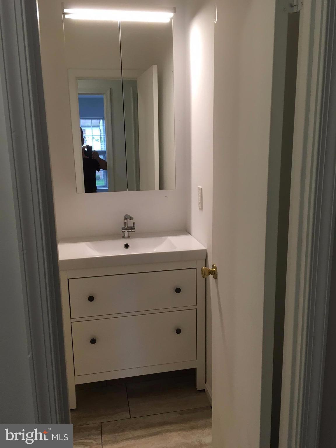 14927 Athey Road Burtonsville, MD 20866 - Photo 19 of 30 hall way bathroom pic 2