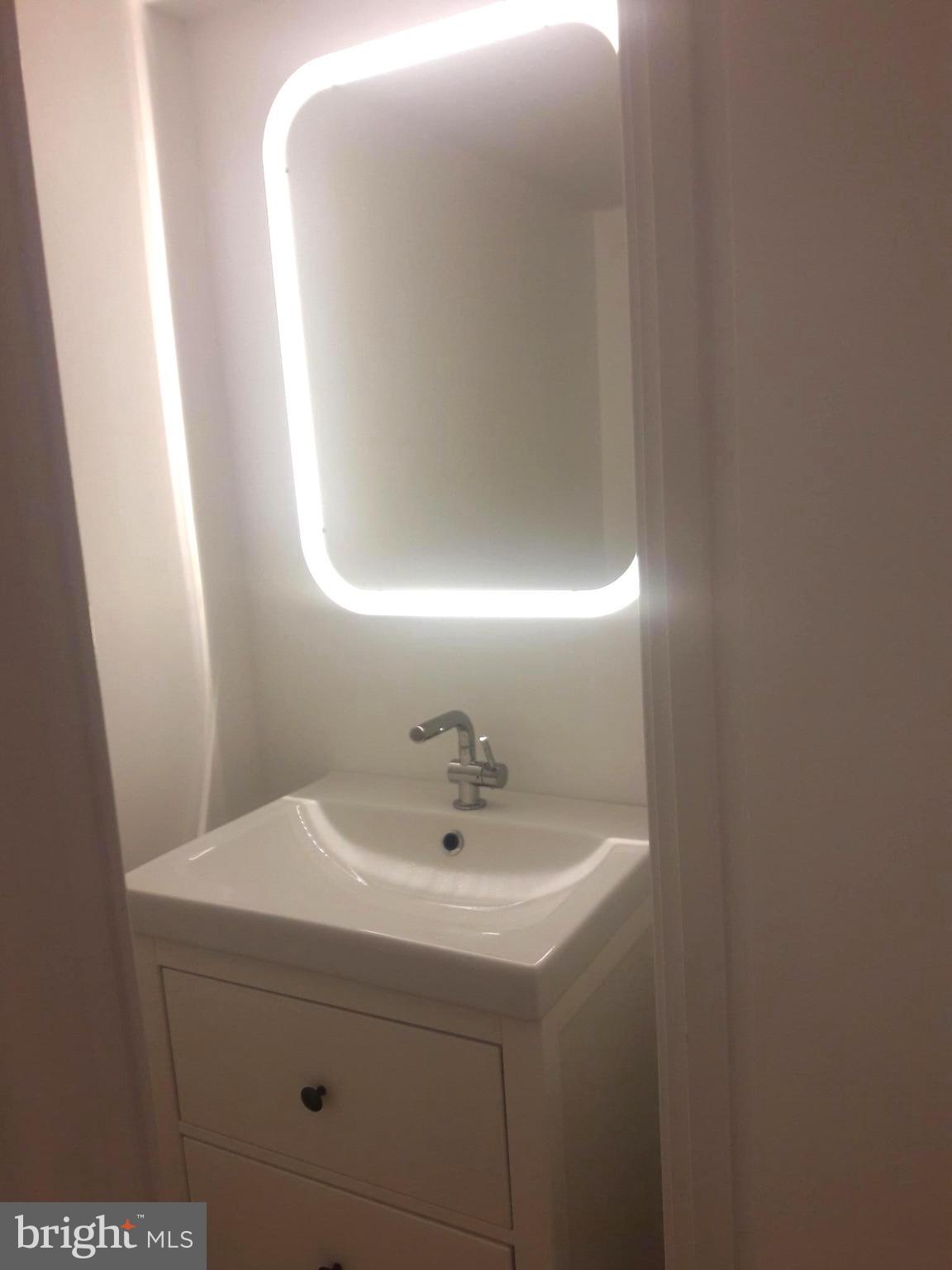 14927 Athey Road Burtonsville, MD 20866 - Photo 10 of 30 Power room on main FL.