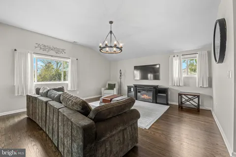 $739,900 | 221 Hemlock Lane, Springfield, PA 19064