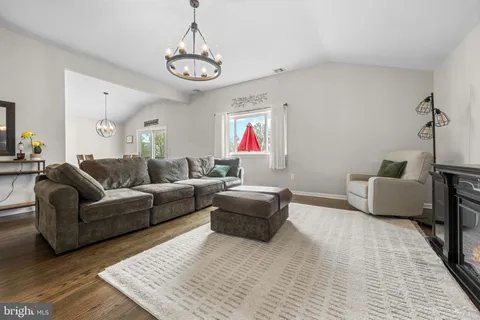$739,900 | 221 Hemlock Lane, Springfield, PA 19064
