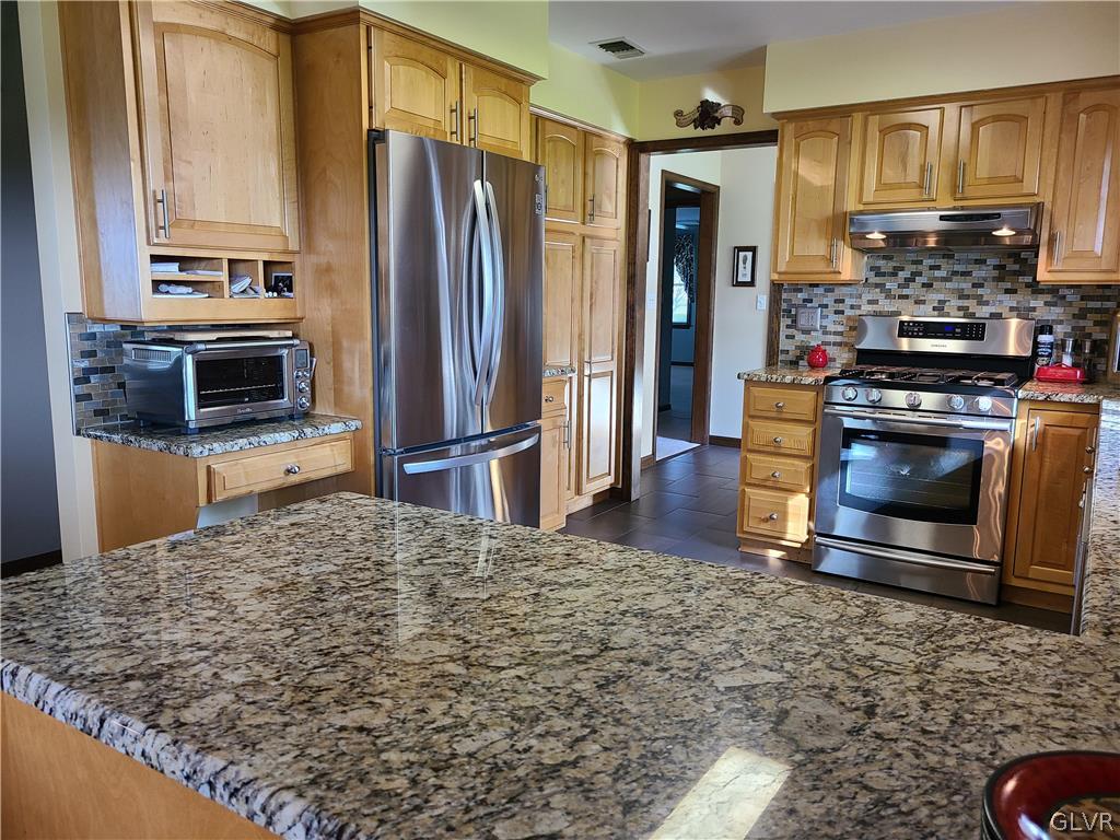 6281 Hower Road Pen Argyl, PA 18072 - Photo 15 of 47
