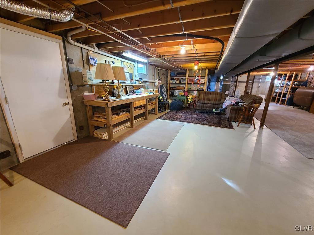 6281 Hower Road Pen Argyl, PA 18072 - Photo 36 of 47